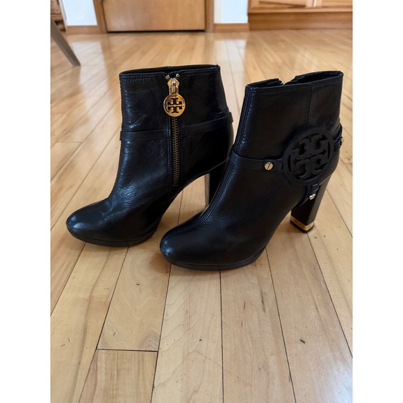 Tory Burch Shoes - Tory Burch Whitney Black Leather Logo Medallion Platform Ankle Boots 6M